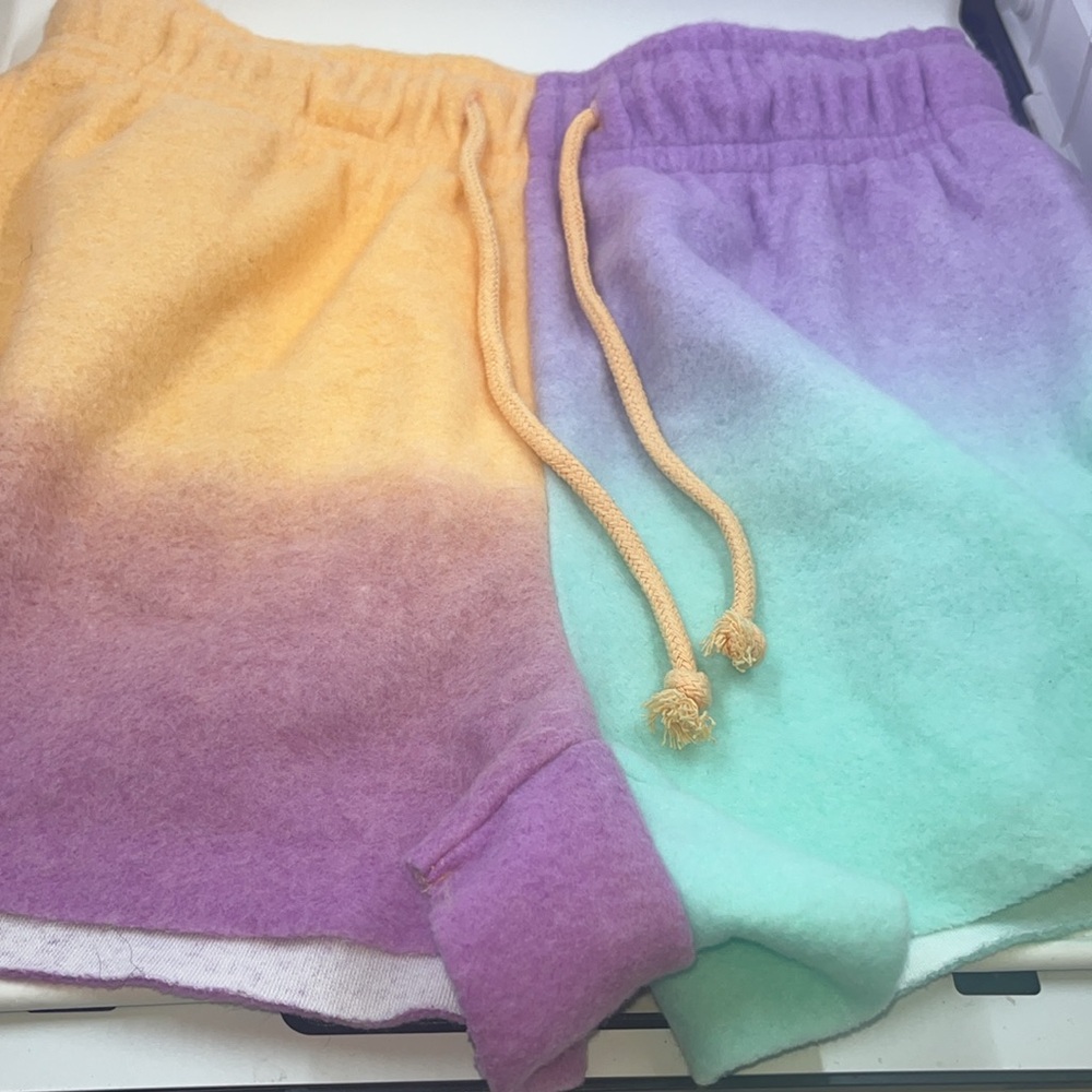 🌈 Shorts - Picture 3 of 5
